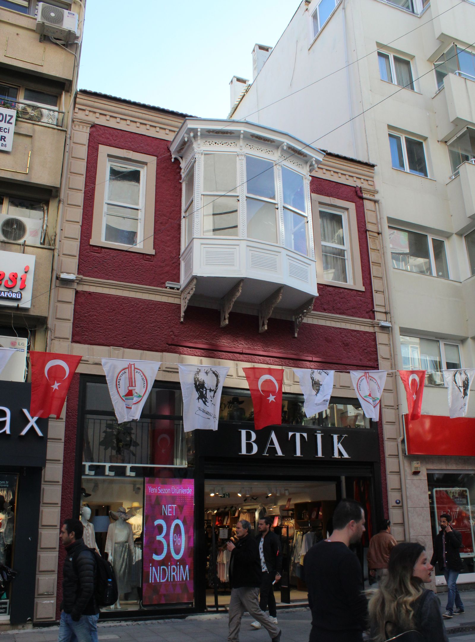 Türklü Building, Karsiyaka